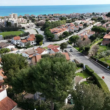 Villa Lyla - Marcelli, Elegante Con Giardino Vista Mare