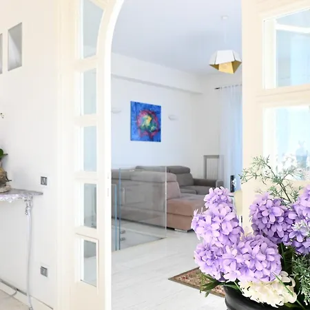 Villa Lyla - Marcelli, Elegante Con Giardino Vista Mare *