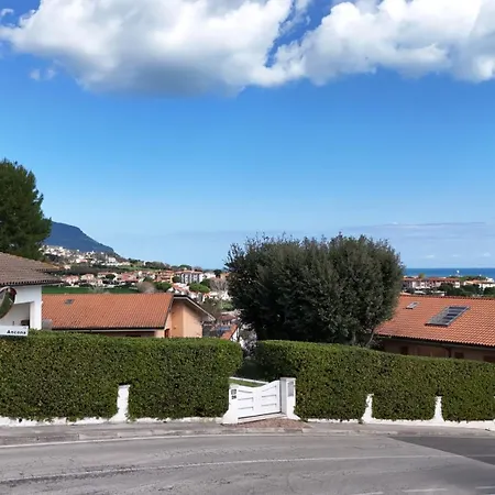 Lyla - Marcelli, Elegante Con Giardino Vista Mare Villa